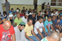 بالصور: شعائر صلاة العشاء والتراويح من مسجد النور في مدينة اللد